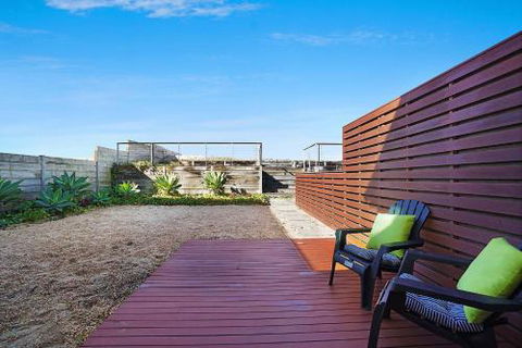 Perfect Beach Front Duplex The Entrance North - Accommodation Sunshine Coast 4