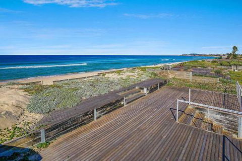 Perfect Beach Front Duplex The Entrance North - Accommodation Sunshine Coast 5