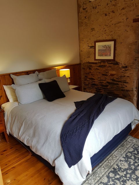 William Hunts Retreat Cypress Studio - Accommodation Sunshine Coast 3