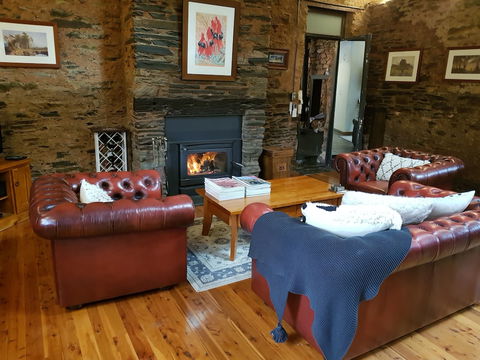 William Hunts Retreat Cypress Studio - Accommodation Sunshine Coast 2