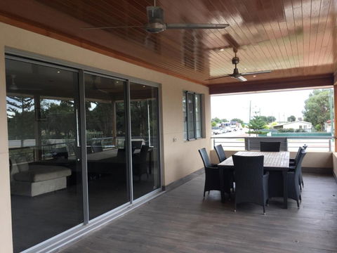 Blue Sky Apartment - Accommodation Sunshine Coast 1