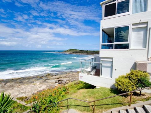 Suncrest 3 - Accommodation Sunshine Coast 3