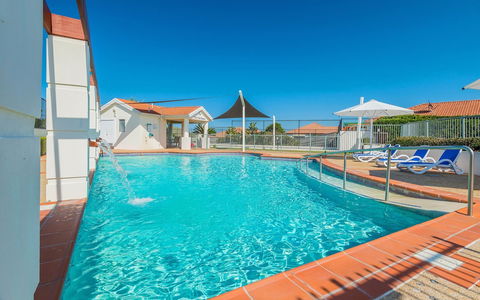 Breakers 1/8 - Accommodation Sunshine Coast 5