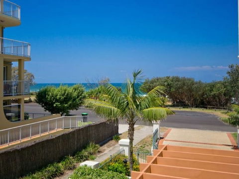 Breakers 1/8 - Accommodation Sunshine Coast 1