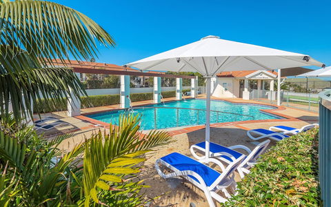 Breakers 1/8 - Accommodation Sunshine Coast 3
