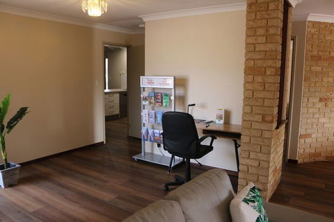 Cozy Stay At Kearsley - Accommodation Sunshine Coast 1