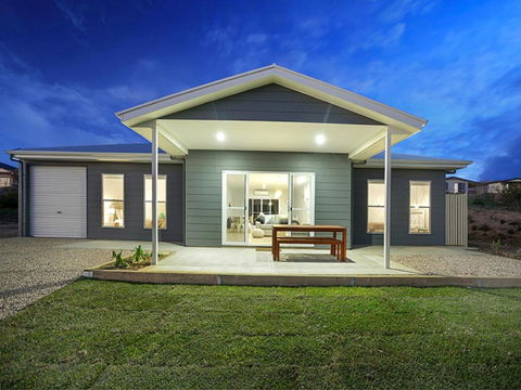 High Tide Wallaroo Beachfront Property Pet Friendly - Accommodation Sunshine Coast 4