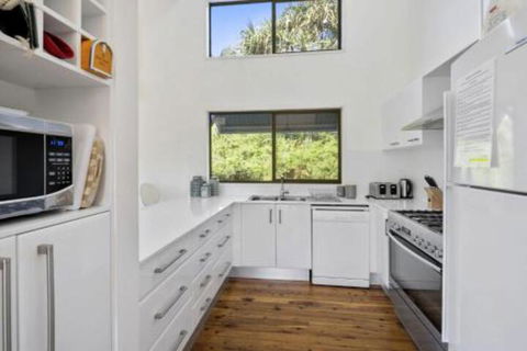 Beachtime - Accommodation Sunshine Coast 0