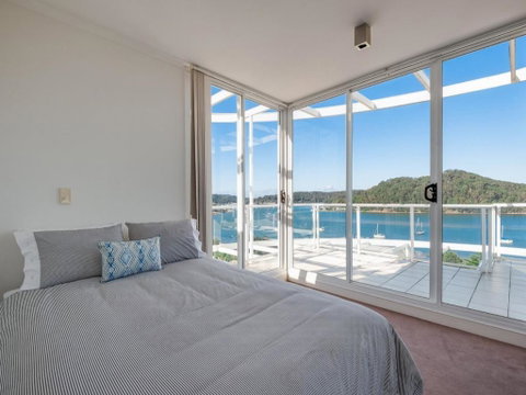 Penthouse 707 4 Bedroom Oceanview Penthouse - Accommodation Sunshine Coast 2