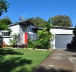 10 Double Island Drive Modern family home centrally located swimming pool  outdoor area - Accommodation Sunshine Coast