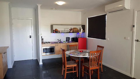 The Good Life - Accommodation Sunshine Coast 2