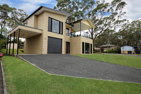 Panorama At The Lake Pet Friendly 15 Mins To Hyams Beach - Accommodation Sunshine Coast 2