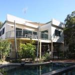 20 Orania Court Spacious Home With Swimming Pool - Accommodation Sunshine Coast 0