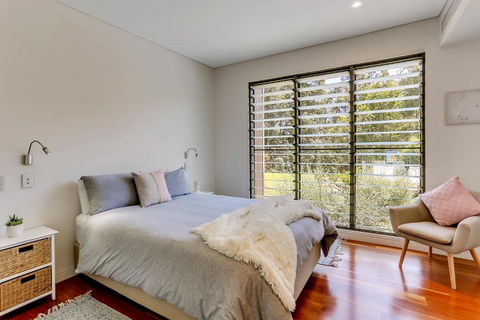 Calanthe Acreage Doonan - Accommodation Sunshine Coast 2