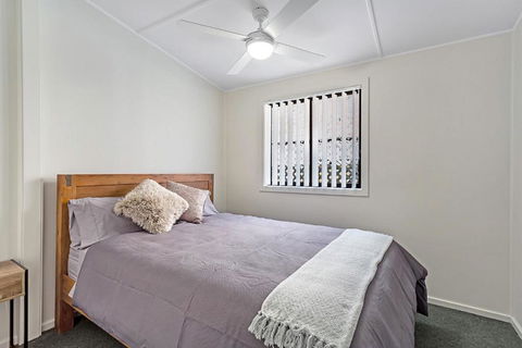 Sunset Beach House Soldiers Point Sleeps 9 - Accommodation Sunshine Coast 2