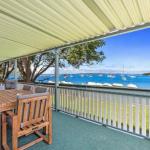 Sunset Beach House Soldiers Point Sleeps 9 - Accommodation Sunshine Coast 0