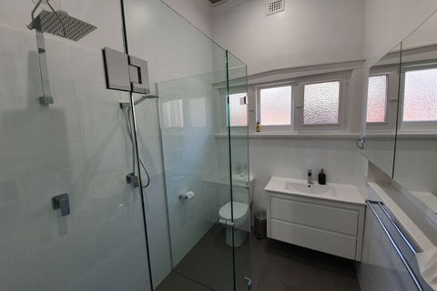 White Rocks - Accommodation Sunshine Coast 2