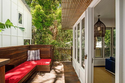 Dual Living Amongst The Rainforest Little Cove - Accommodation Sunshine Coast 5