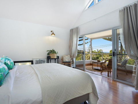 EAST COAST ESCAPES Lighthouse Studio - Accommodation Sunshine Coast 3