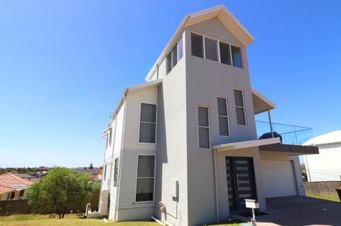 Beachside Oasis - Accommodation Sunshine Coast 1
