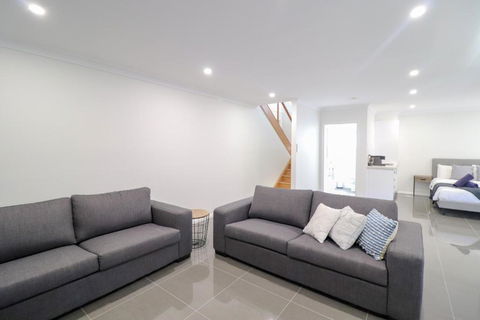 Beachside Oasis - Accommodation Sunshine Coast 2