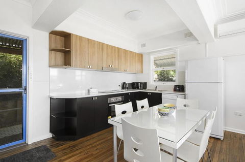 Whitecaps 26 East Street - Accommodation Sunshine Coast 4