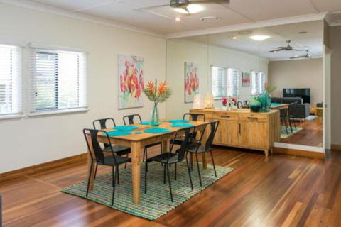 Charming Home By The Sea - Accommodation Sunshine Coast 3