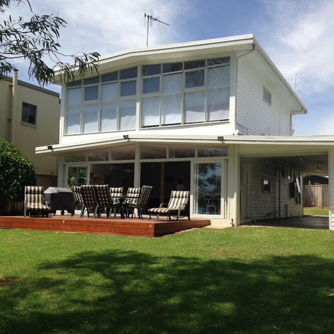 Bundalong Waterfront 28 Graham Ave Bundalong - Accommodation Sunshine Coast 1