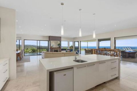 Mont Sapphire Luxury Estate - Accommodation Sunshine Coast 6