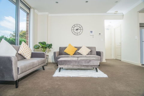Designed Home Of Ultimate Convenience In Gordon - Accommodation Sunshine Coast 2