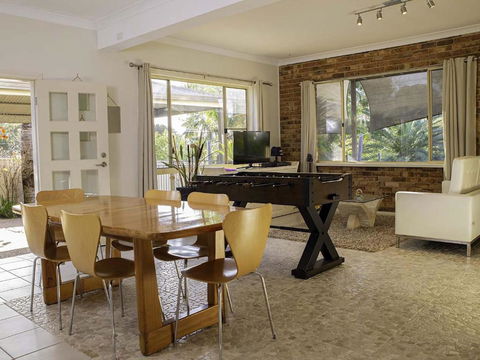 Magnificent Lakeview House Long Jetty - Accommodation Sunshine Coast 2