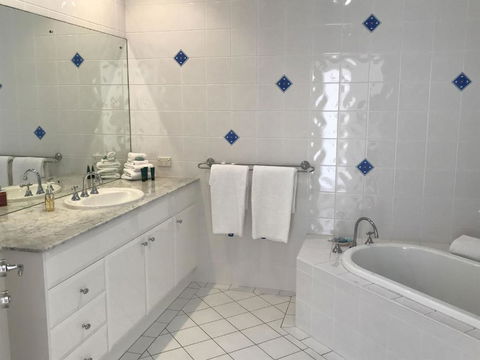 Villa Provence Coffs Harbour - Accommodation Sunshine Coast 2