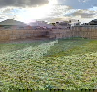 Apple House Tarneit North - Accommodation Sunshine Coast