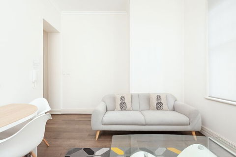 Stunning Sydney Home 7 - Accommodation Sunshine Coast 3