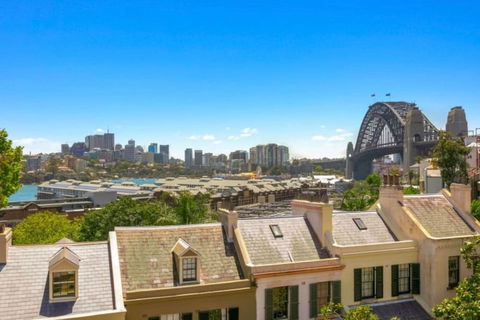 Stunning Sydney Home 11 - Accommodation Sunshine Coast 3