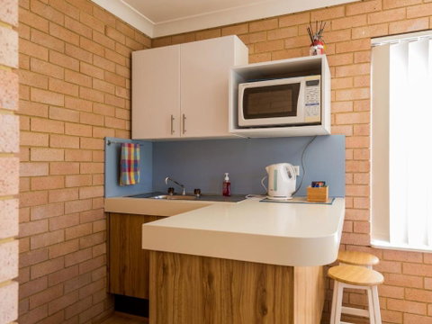 NARRAWALLEE RETREAT - Accommodation Sunshine Coast 4
