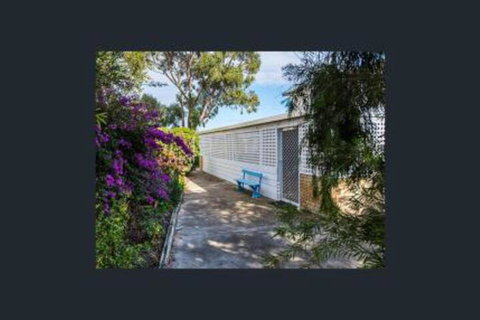 Blue Sky Escapes Beach House Ledge Point - Accommodation Sunshine Coast 5