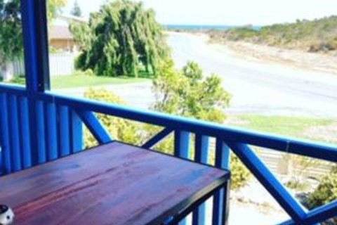 Blue Sky Escapes Beach House Ledge Point - Accommodation Sunshine Coast 2