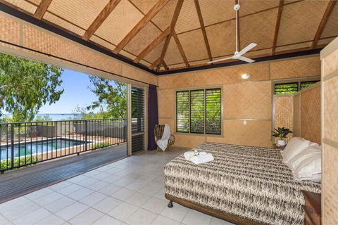 On The Beach - Accommodation Sunshine Coast 7