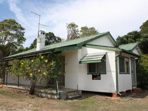 Luka Land - Accommodation Sunshine Coast 2