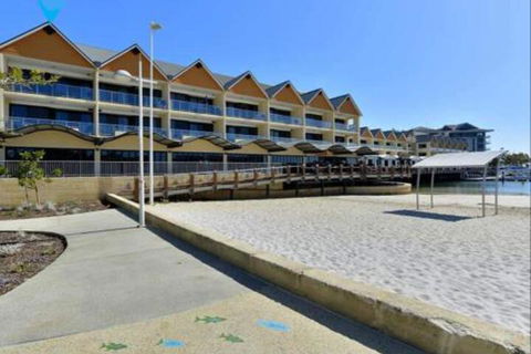 Oceanic Apartment - Accommodation Sunshine Coast 3