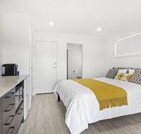 Dolphin Studio Apartment 1a Ocean Street - Accommodation Sunshine Coast