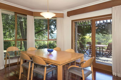 Taliesin Beautiful 4 Bedroom Home With Amazing Views! - Accommodation Sunshine Coast 3