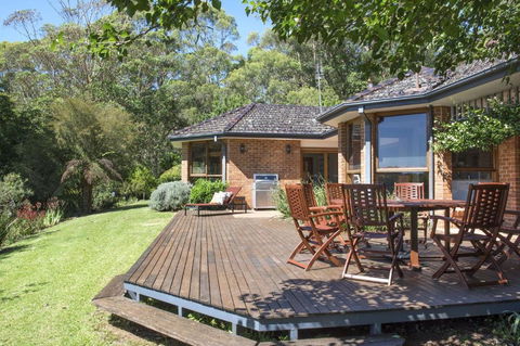 Taliesin Beautiful 4 Bedroom Home With Amazing Views! - Accommodation Sunshine Coast 1