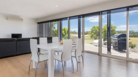 ST ANDREWS BEACH APARTMENT 4.01 - Accommodation Sunshine Coast 6