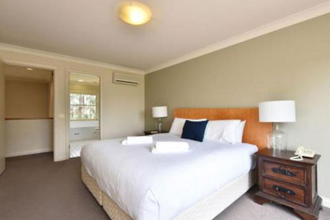Villa 3br Tempranillo Resort Condo Located Within Cypress Lakes Resort (nothing Is More Central) - Accommodation Sunshine Coast 7
