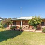 Cudgee Quaint Cottage With Separate Cabin - Accommodation Sunshine Coast 0