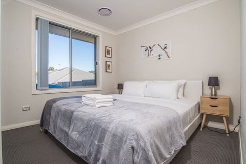 Peaceful 2kingbed Rootyhill Townhouse Near Station - Accommodation Sunshine Coast 3