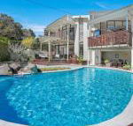 The Lighthouse Noosa Hill - Accommodation Sunshine Coast