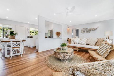 ROSIES BACH - Accommodation Sunshine Coast 0